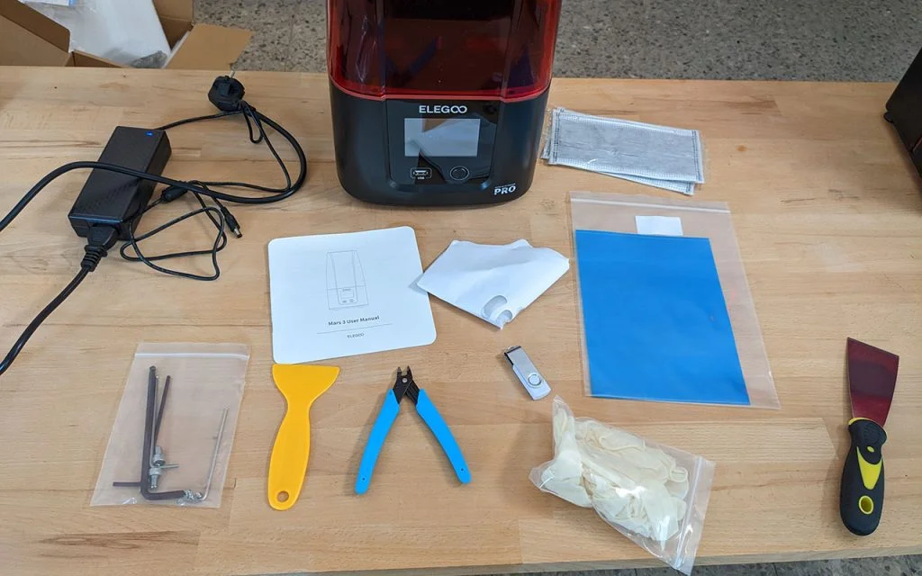 Resin 3D printer vat with FEP film - maintenance and cleaning